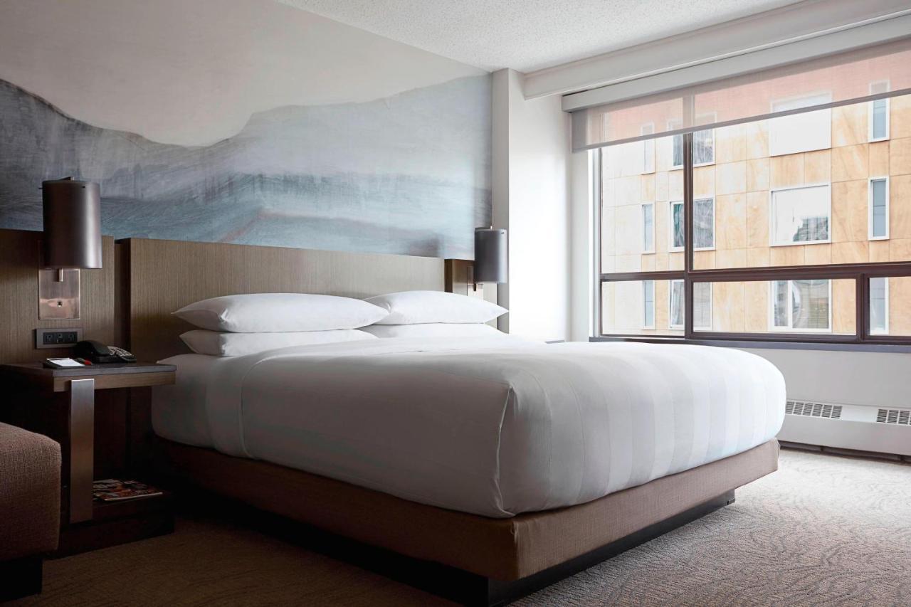 Calgary Marriott Downtown Hotel Экстерьер фото